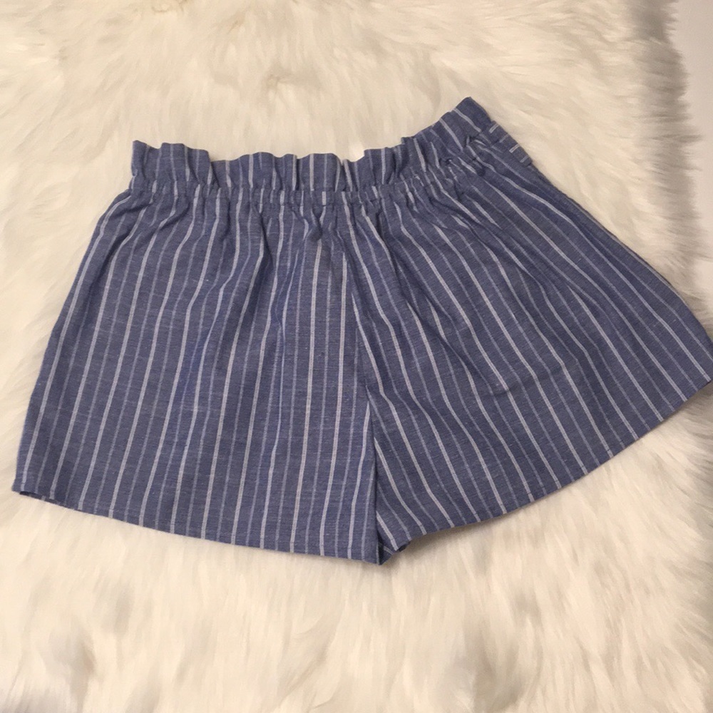 Love Tree Chambray Stripe Tie Waist Shorts - Picture 3 of 8